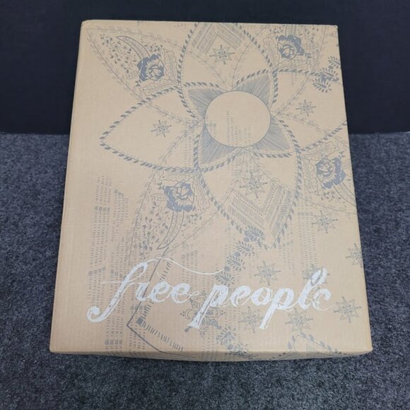 NIB Free People - Hayes High Top Sneaker - Ivory Sz 8 - Picture 11 of 12